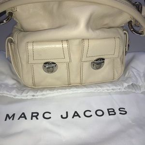 Marc Jacobs cream leather bag w/brown suede inside